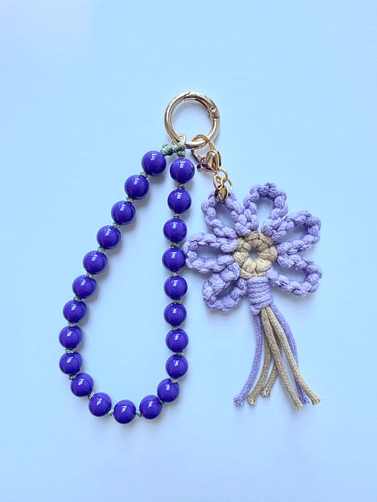 A The Hand-Knotted Petal Loop