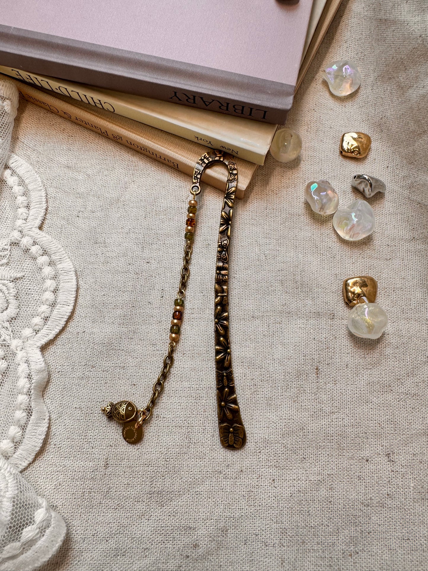 A The Story Keeper - Autumn Chain