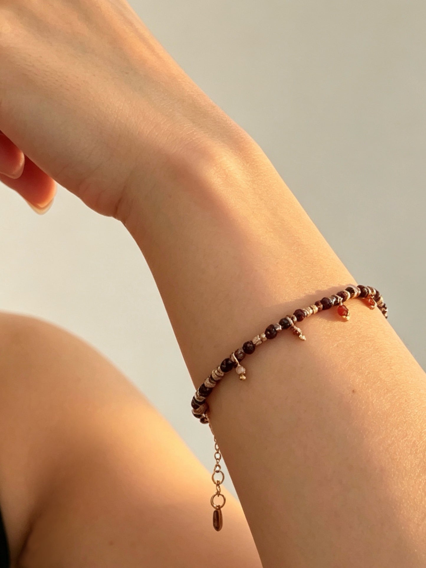 A Iris Drops Necklace and Bracelet